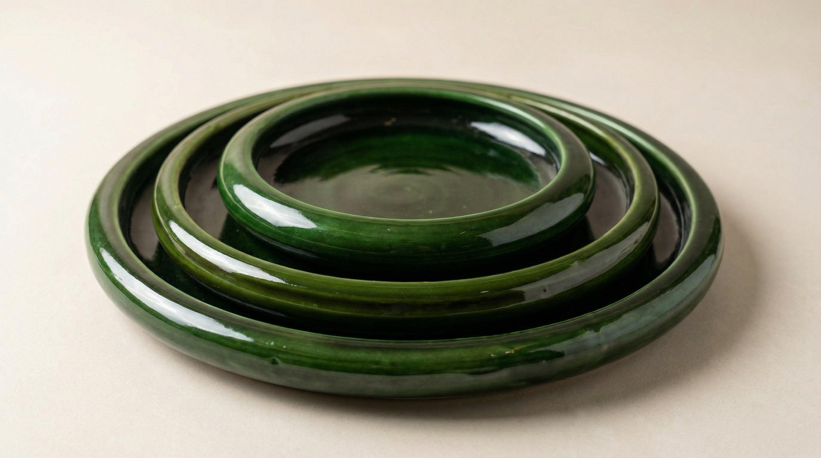 Set 3 assiettes en Céramique Artisanales vert profond